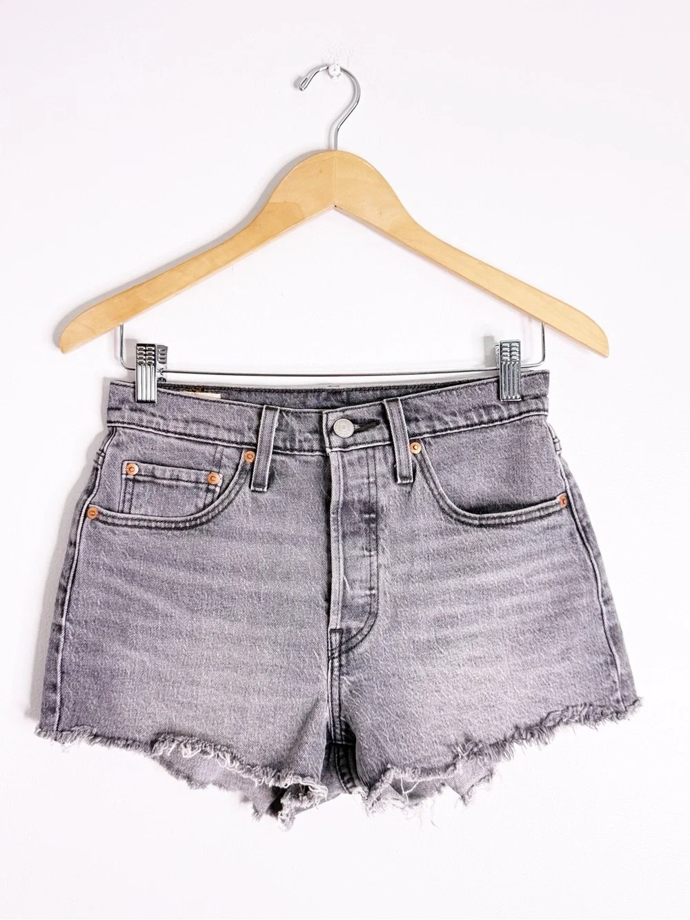 Levi’s 501 Original Gray Cutoff Denim Shorts W26 Frayed Hem
